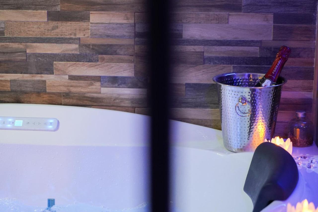 Corte Manzoni Independent Suite カターニア エクステリア 写真